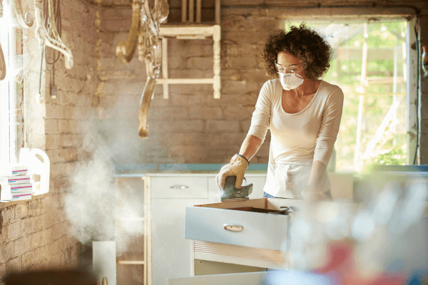 Os melhores métodos para limpar e conservar móveis restaurados